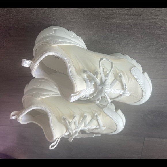 Dior D CONNECT SNEAKERS
White Technical Fabric size: 37.5 - Picture 5 of 7